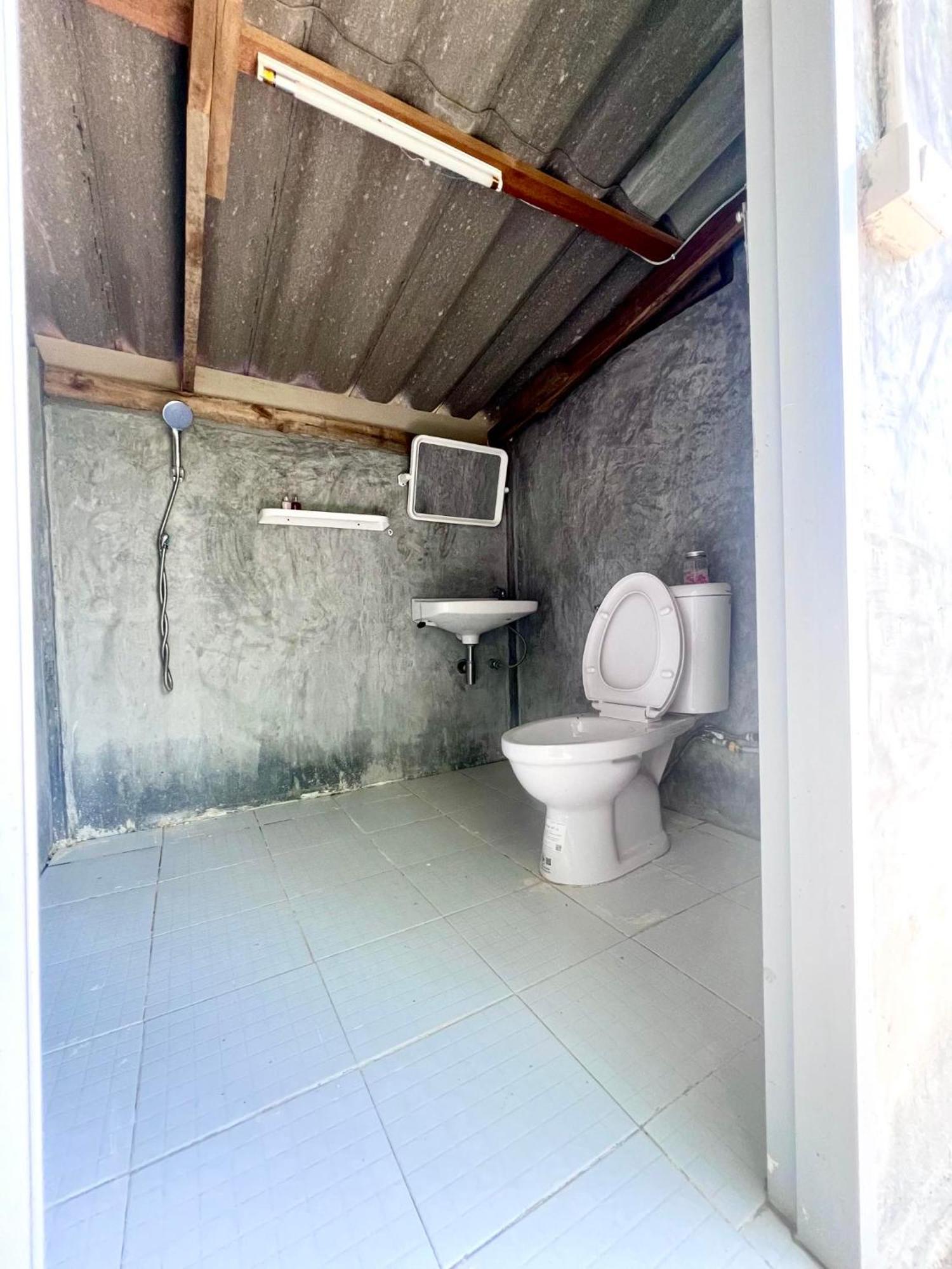 Camping Phutajoy Khaosok แคมป์ปิ้งภูตาจ้อยเขาศก Ban Thung Lang Tham Extérieur photo